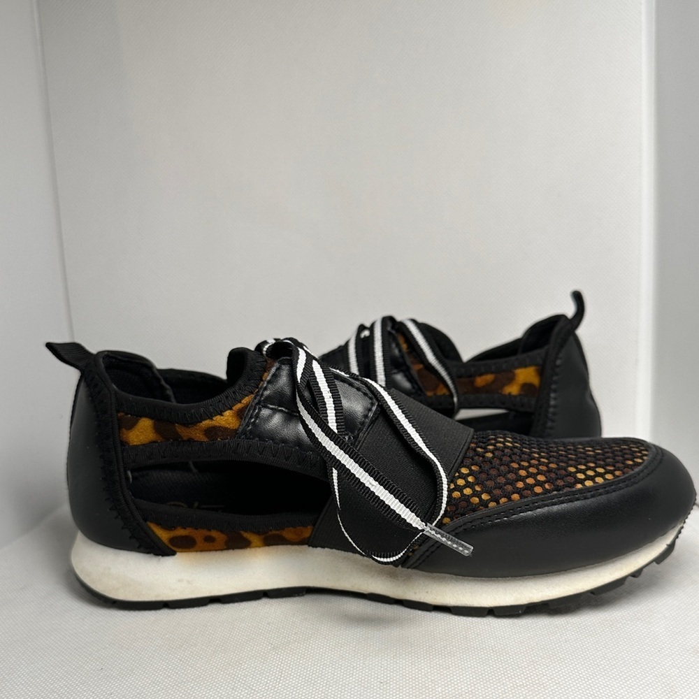 Yoki Leopard Print Fashion Athletic Sneaker Shoes Size 6 - Picture 5 of 10